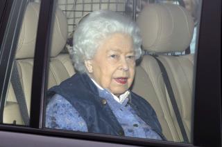 Queen to Make Rare Address to Country