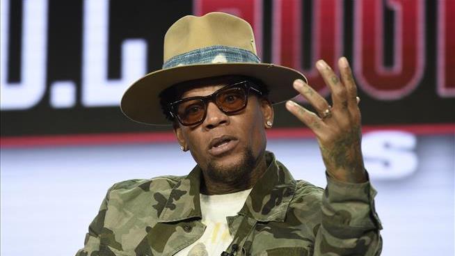 DL Hughley Has COVID, Shares 'Symptom' to Watch For