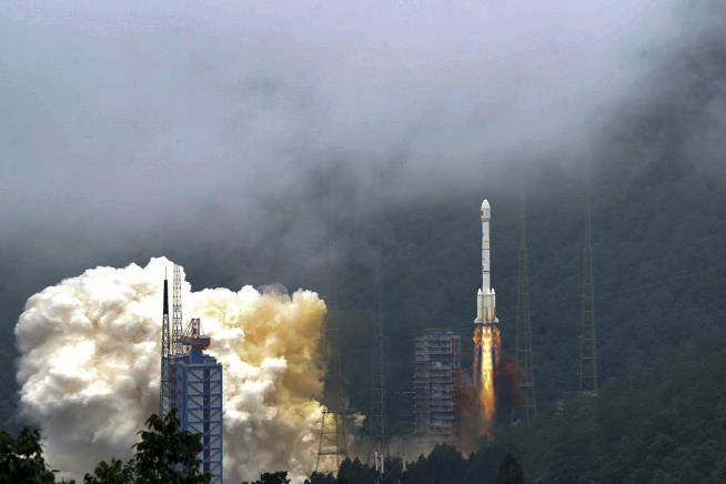 China Launches Final Satellite in GPS Rival