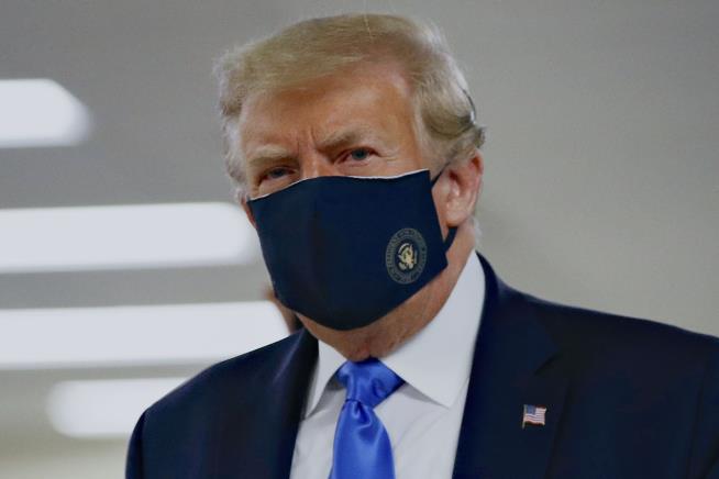 Trump Tweets Mask Pic, Calls Them 'Patriotic'