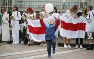 100K Protesters Demand Belarus' Ruler Resign