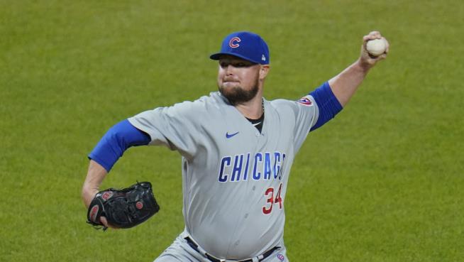 Cubs' Ex-Pitcher Bought 3.5K Beers for Fans This Weekend