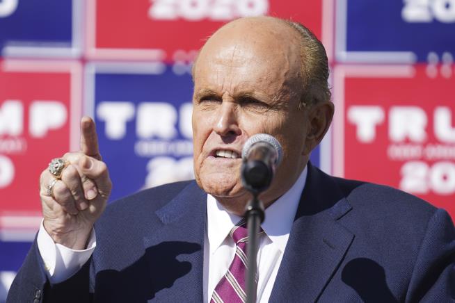 Report: Giuliani Asked to Be Paid $20K a Day