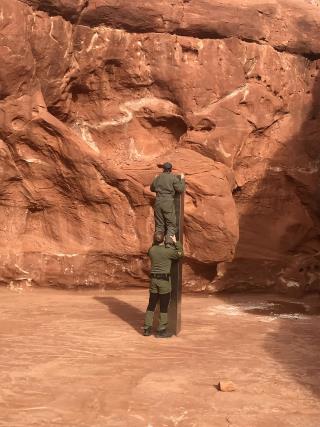 Monolith in Utah Desert Disappears