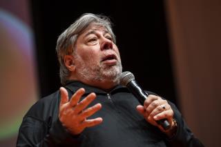 He Co-Founded Apple. Now, a New Venture for 'the Woz'