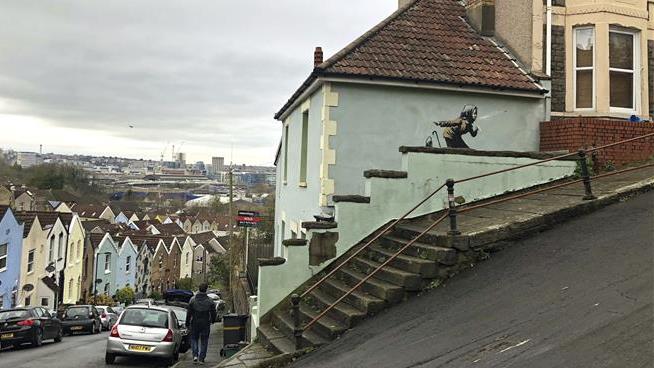 She Was Selling the House. Then Came the Banksy Mural