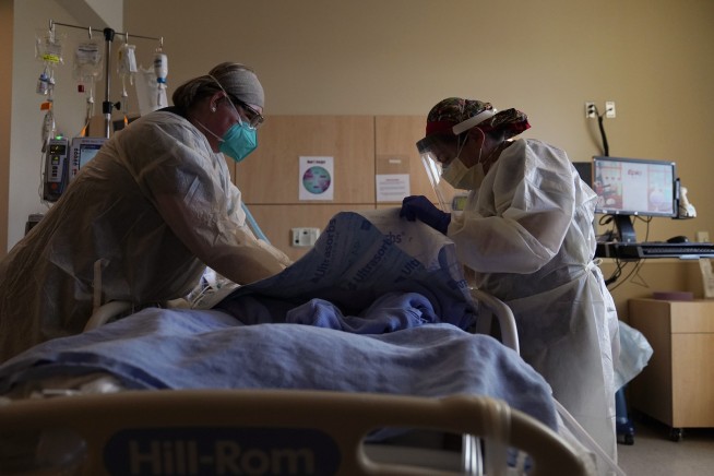 Plastic Surgeon Dies After Treating Patient With COVID
