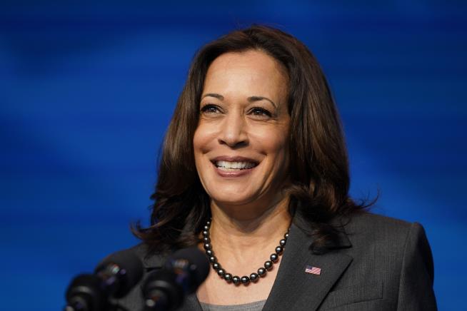 Women Are Donning 'Chucks and Pearls' for Kamala Harris