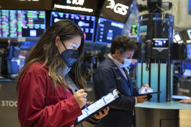 GameStop Soars Again, but Rest of Wall Street Is Slammed