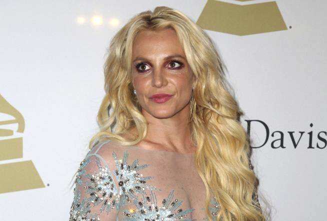 Stars Are Reacting to Framing Britney Spears