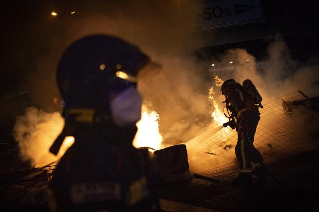 For Third Night, Rioters Protest Rapper's Jailing