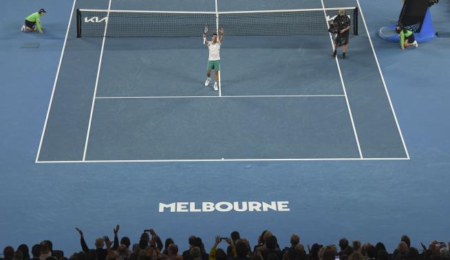 Australian Open Fans Were 'Booing Vaccine'