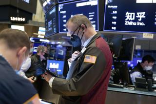 Wall Street's Strong Finish Erases Week's Losses