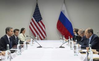 US, Russian Diplomats Spar Politely in Iceland
