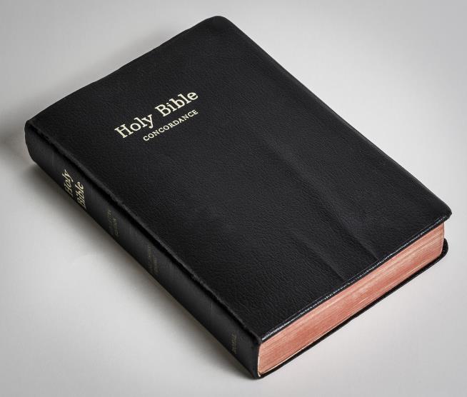 New Scripture Edition Includes Constitution, 'God Bless the USA'
