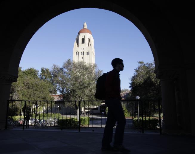Before Stanford Graduation, a Free-Speech Controversy