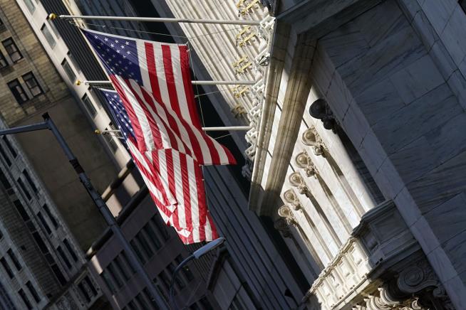 Stocks Dip as Investors Await Fed Decision