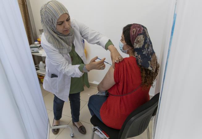 Palestinians Cancel Deal for Vaccine From Israel