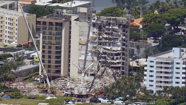 Frustrated at Search, Families to Visit Site of Condo Collapse