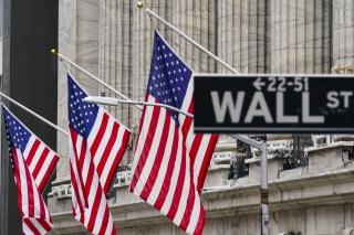 Wall Street Closes Out 5th Straight Quarterly Gain