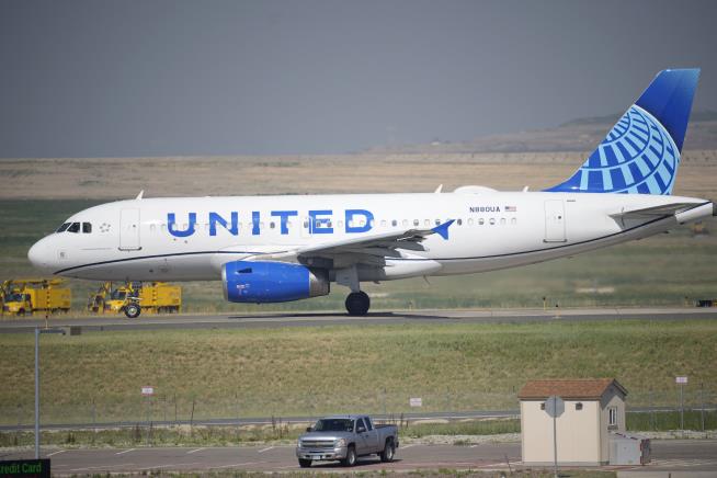 United to Crew: Please Don't Duct-Tape Unruly Passengers
