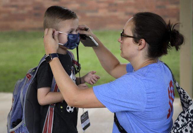 School Mask Fight With States to Invoke Civil Rights