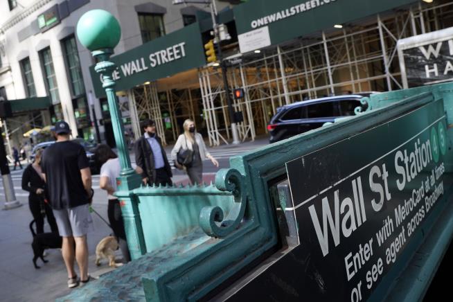 Weak Jobs Report Puts Damper on Wall Street