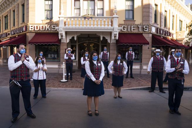 Disneyland Faces Suit From 25K Employees Over Pay