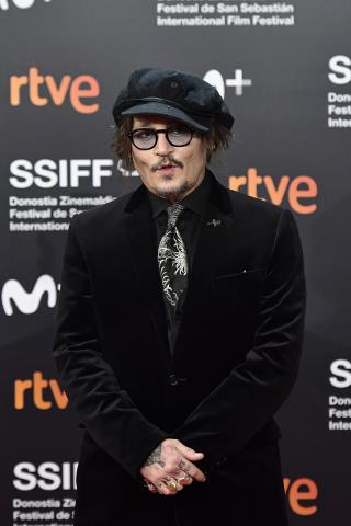 Depp Denounces 'Cancel Culture' at Film Festival