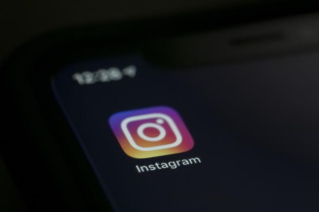 Facebook Pauses Instagram Kids Amid Criticism