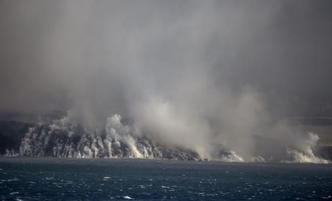 New Worry as Lava Hits Ocean: 'Chloride Clouds'