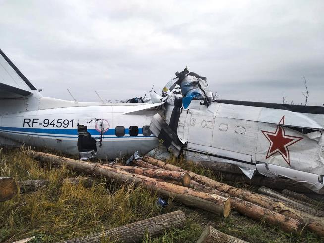 16 Killed in Russian Plane Crash