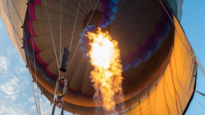 Man Falls to His Death From a Hot Air Balloon