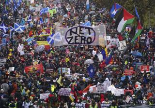 Thousands March to Pressure Climate Conference for Action