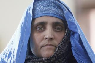 National Geographic 's 'Afghan Girl' Evacuated to Italy