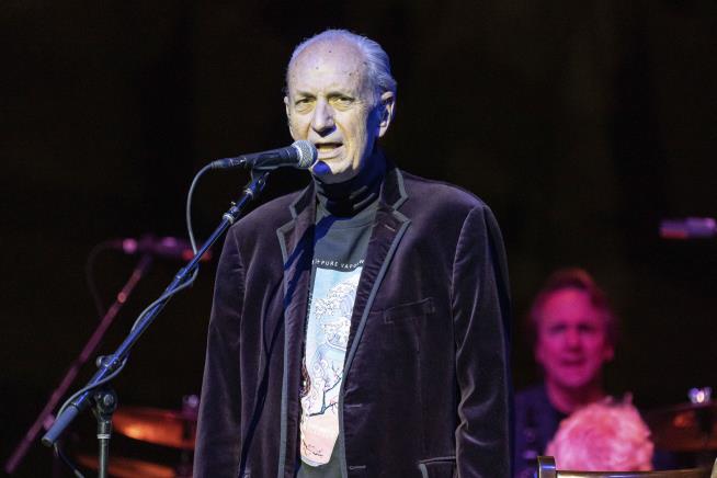 Critics Credit Michael Nesmith as a Country Rock Pioneer