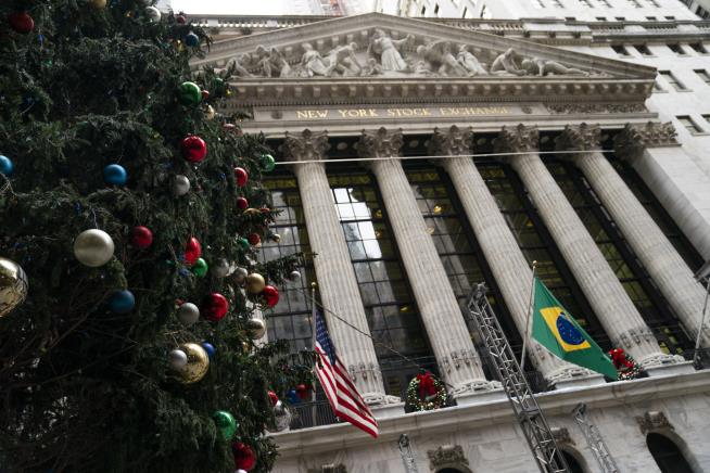 S&P 500 Hits New High After Return From Holiday