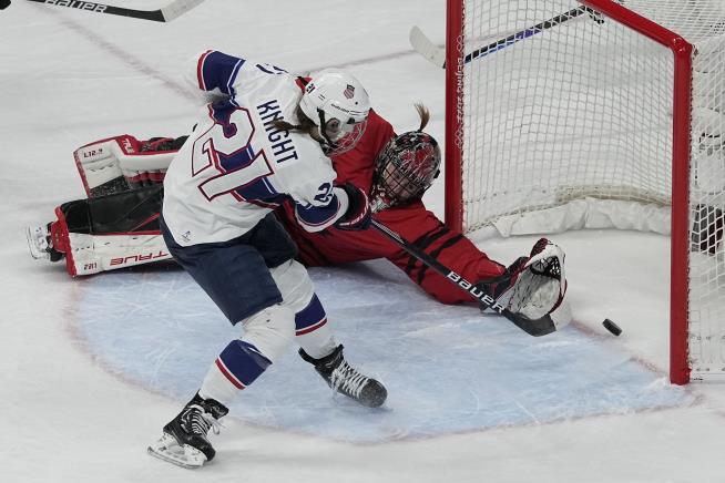 Canada Beats US for Women's Hockey Gold