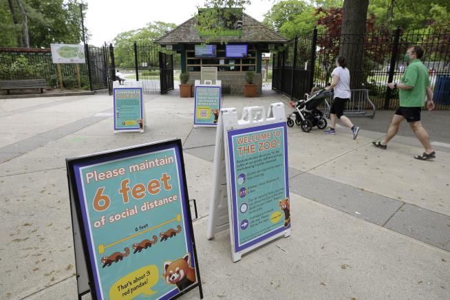 Cops: Man Tried to Get Into Boston Zoo's Tiger Enclosure