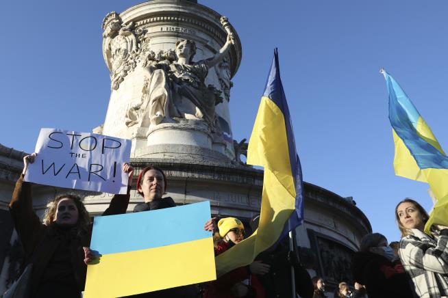 Zelensky Applies for Ukraine to Join the EU