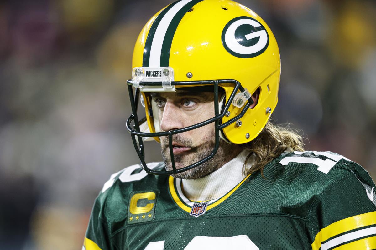 Who are NFL's highest paid players after Aaron Rodgers' Packers deal?