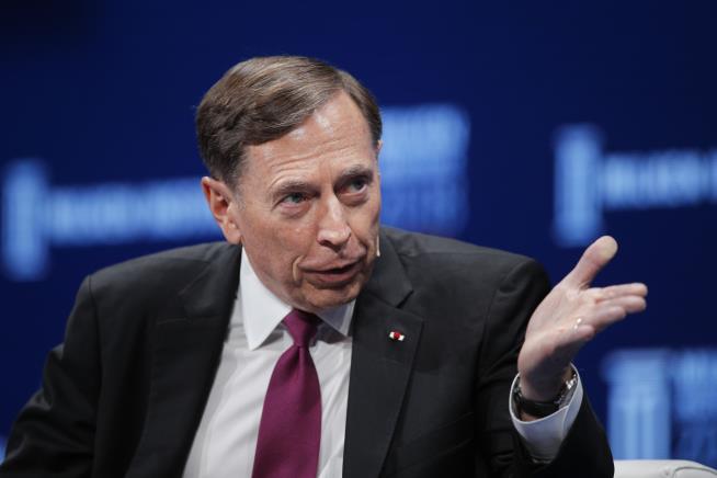 Petraeus: One Military Truth Is in Ukraine's Favor