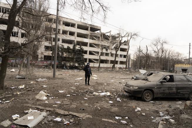 We Were the Last Journalists in Mariupol. Now There Are None