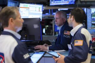 Wall St. Makes Gains Amid Signs of Hope in Ukraine