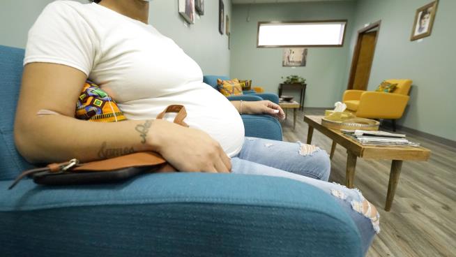 Pregnancy Almost Doubles Risk of Breakthrough COVID