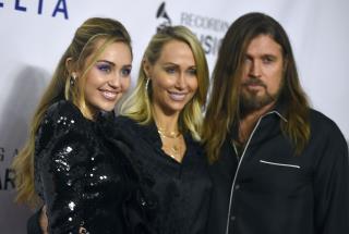 Tish Cyrus Files for Divorce From Billy Ray Again
