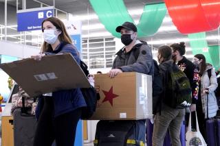 Airports, Airlines Swiftly Drop Mask Mandates