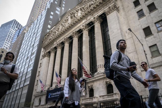 Wall Street's Losses Worsen