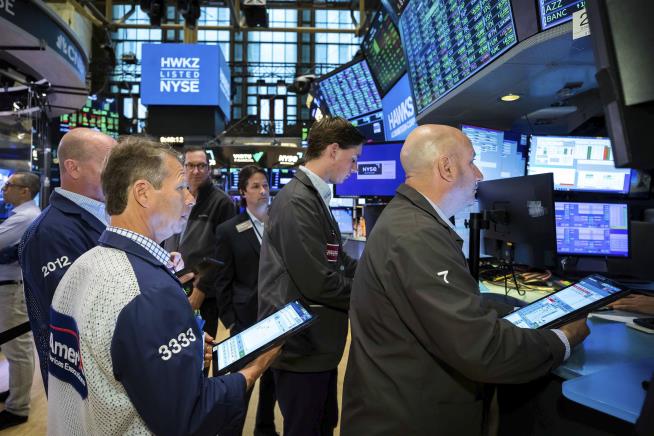 Stock Market Snaps Losing Streak, Decisively