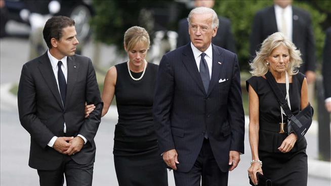 Hunter Biden's Ex: My Girls Clued Me In to His Affair